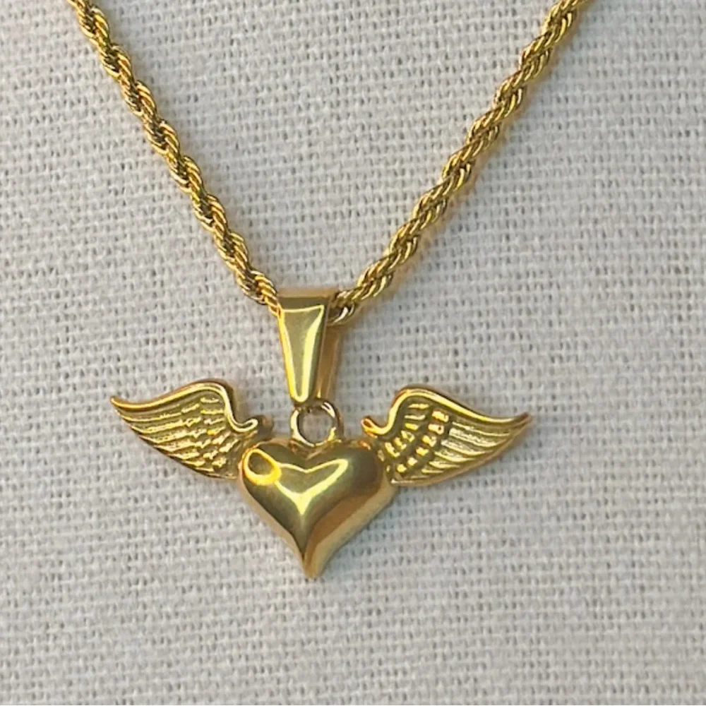 Stainless angel wings on 18kt gold plated 17.5” chain - Picture 1 of 6